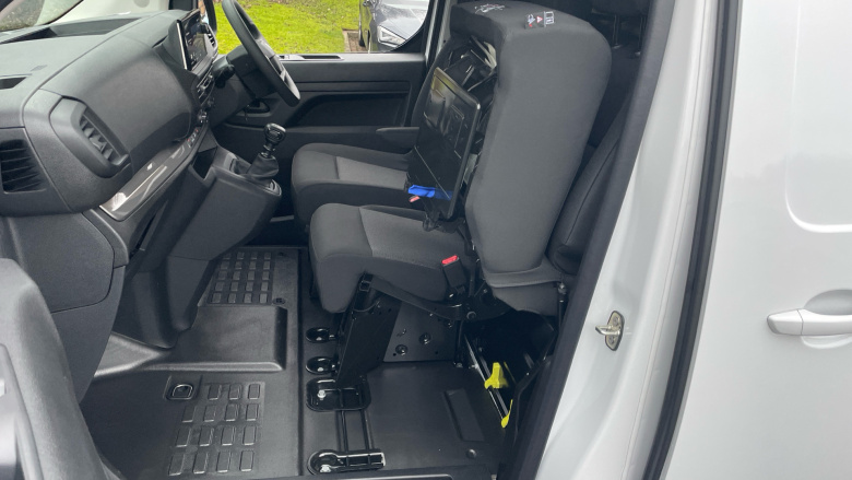 Vauxhall Vivaro L1 Diesel 1.5 Turbo D 120 Pro H1 Van